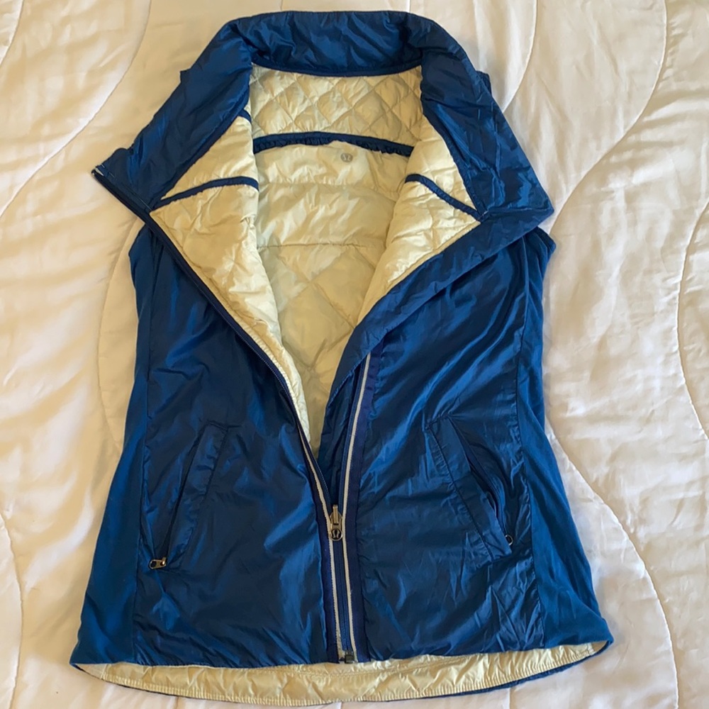 Lululemon Athletica EUC reversible downfill vest